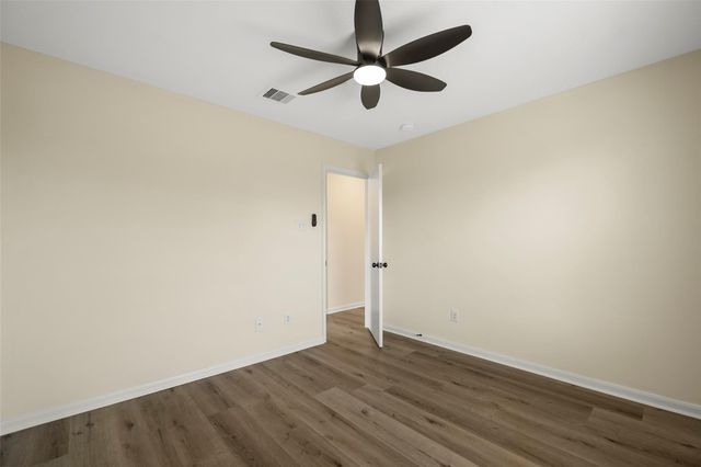 13226 Ridgewood Knoll Lane, Houston, TX 77047