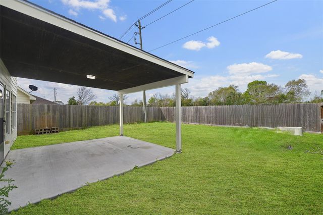 13226 Ridgewood Knoll Lane, Houston, TX 77047