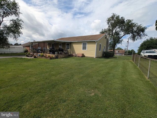 179 BLUESTONE RD, York, PA 17406