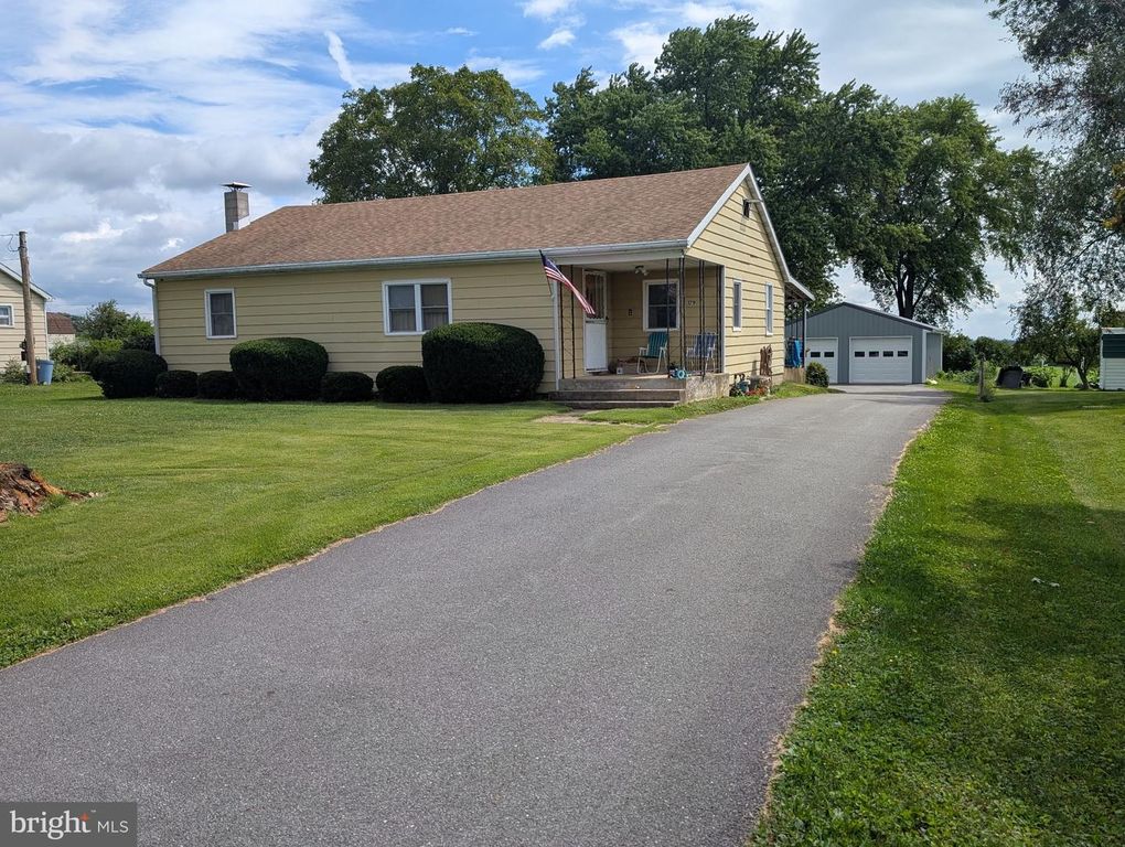179 BLUESTONE RD, York, PA 17406