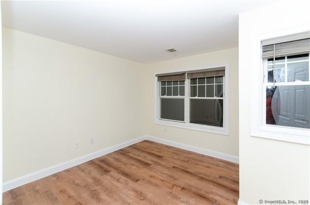 527 West Thames Street 27, Norwich, CT 06360