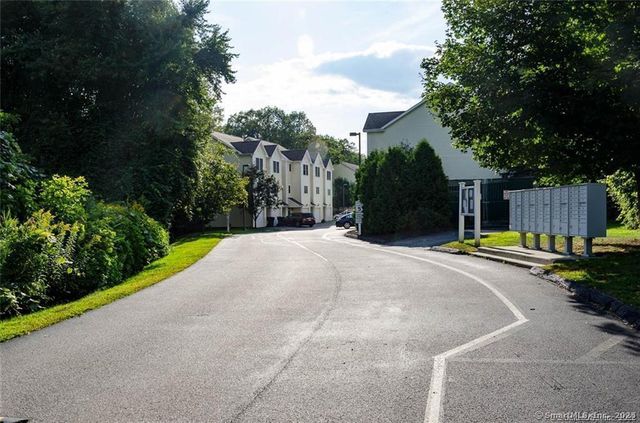 527 West Thames Street 27, Norwich, CT 06360