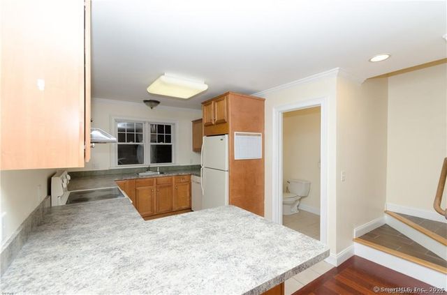 527 West Thames Street 27, Norwich, CT 06360