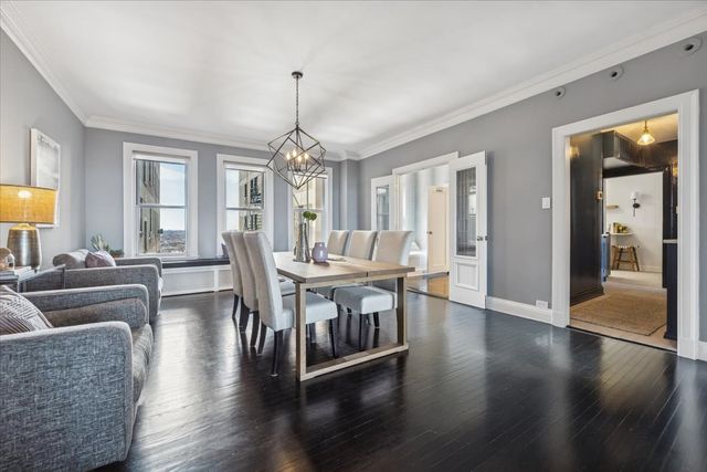 3530 N Lake Shore Drive 11B, Chicago, IL 60657