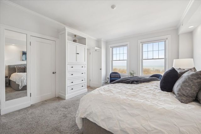 3530 N Lake Shore Drive 11B, Chicago, IL 60657