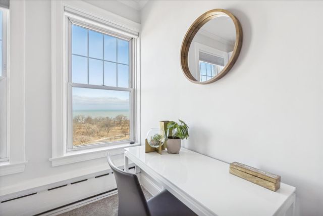 3530 N Lake Shore Drive 11B, Chicago, IL 60657