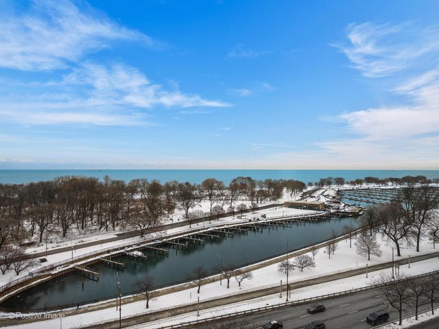 3530 N Lake Shore Drive 11B, Chicago, IL 60657