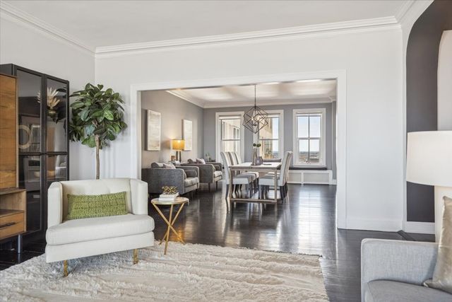 3530 N Lake Shore Drive 11B, Chicago, IL 60657