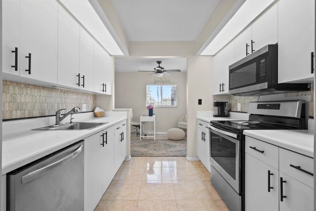 1601 SW 128th Terrace 201a, Pembroke Pines, FL 33027