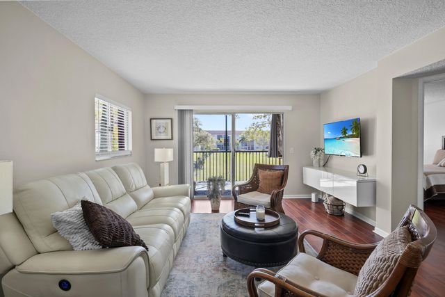 1601 SW 128th Terrace 201a, Pembroke Pines, FL 33027