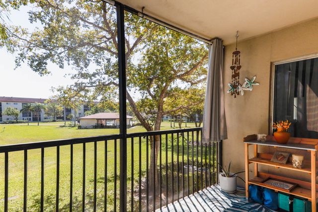 1601 SW 128th Terrace 201a, Pembroke Pines, FL 33027