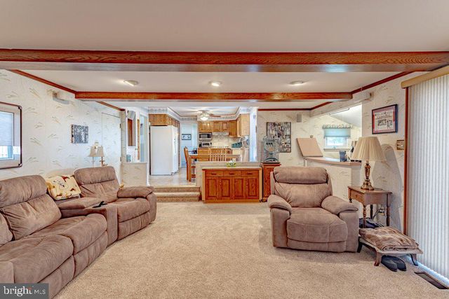 2 BELLOWS LN, Cherry Hill, NJ 08002