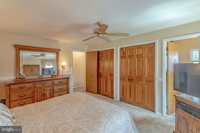 2 BELLOWS LN, Cherry Hill, NJ 08002