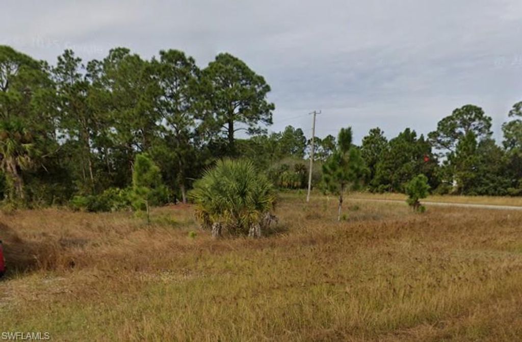 547 Columbus BLVD S, LEHIGH ACRES, FL 33974 — exterior