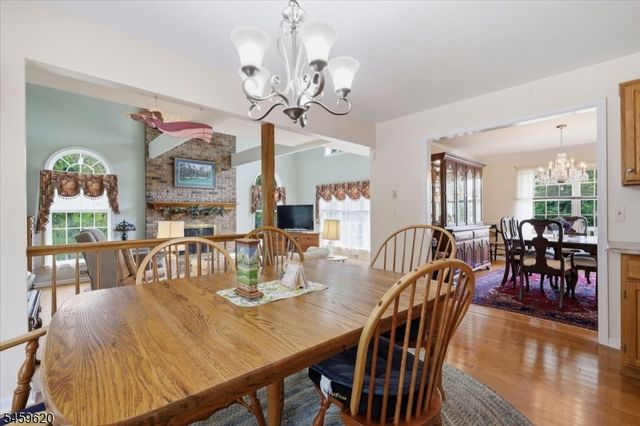 42 Copper Penny Rd, Raritan Twp., NJ 08822