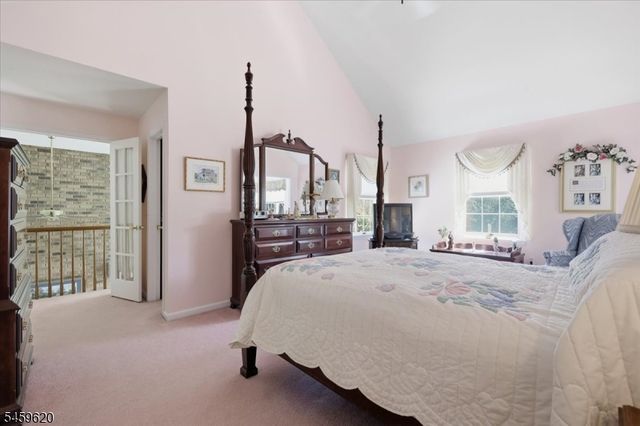 42 Copper Penny Rd, Raritan Twp., NJ 08822