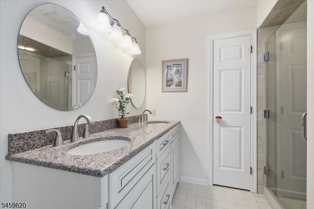42 Copper Penny Rd, Raritan Twp., NJ 08822