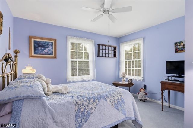 42 Copper Penny Rd, Raritan Twp., NJ 08822