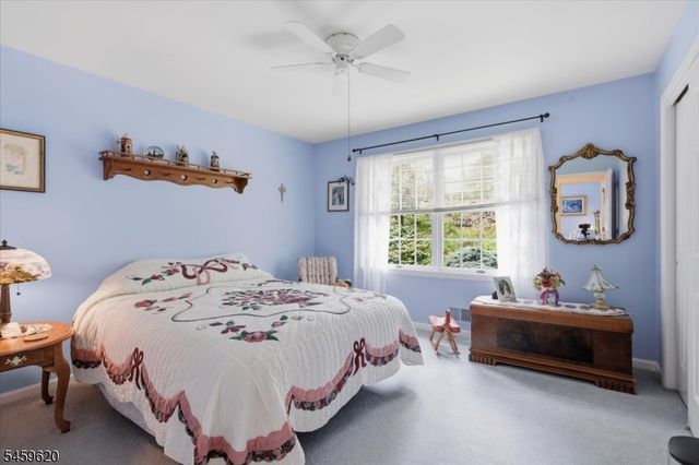 42 Copper Penny Rd, Raritan Twp., NJ 08822
