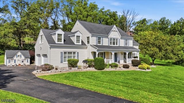 42 Copper Penny Rd, Raritan Twp., NJ 08822