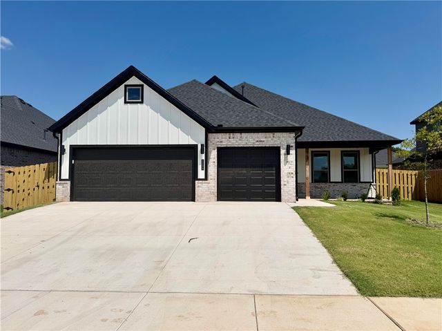 2104 Silk Street, Pea Ridge, AR 72751