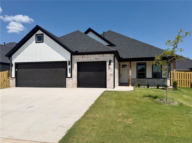 2104 Silk Street, Pea Ridge, AR 72751