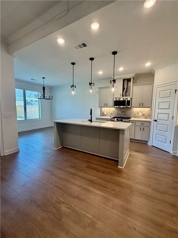 2104 Silk Street, Pea Ridge, AR 72751