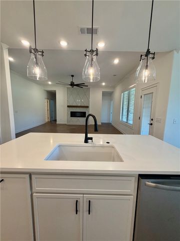 2104 Silk Street, Pea Ridge, AR 72751