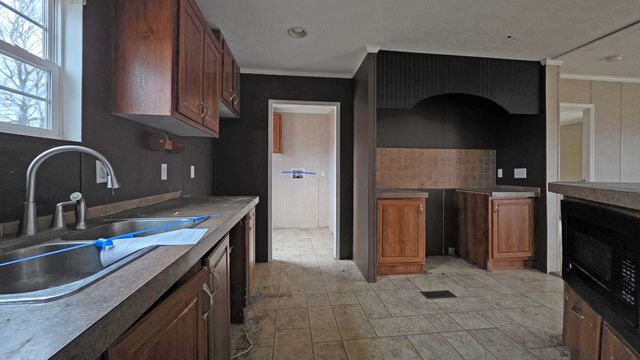 6682 KY-250, Calhoun, KY 42327