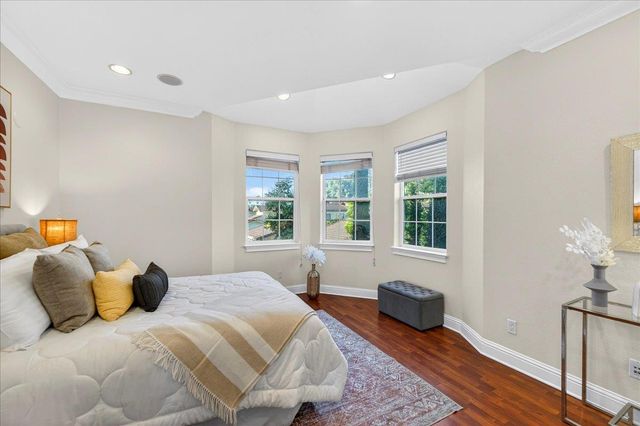 725 W Hacienda Avenue, Campbell, CA 95008