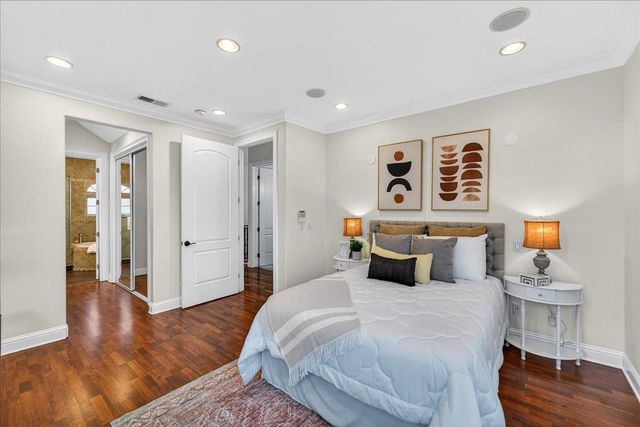 725 W Hacienda Avenue, Campbell, CA 95008