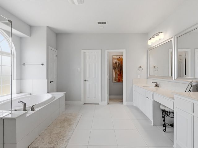 508 Tennington Lane, Shady Shores, TX 76208