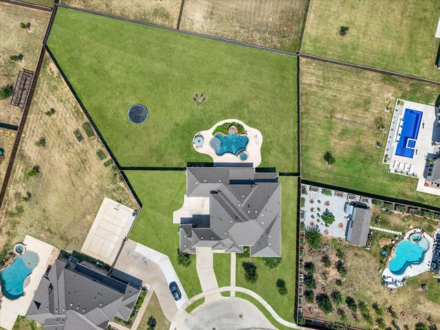 508 Tennington Lane, Shady Shores, TX 76208