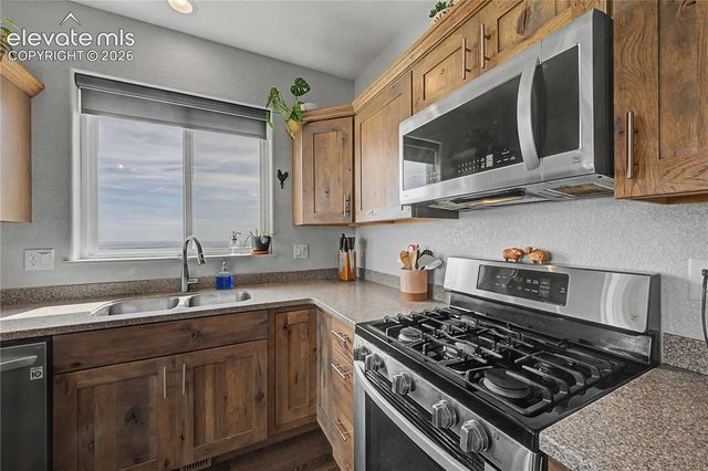 475 County Road 84B, Florence, CO 81226