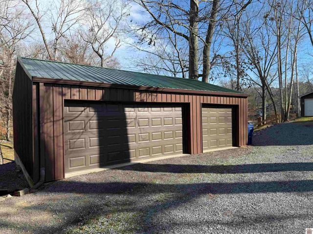 88 S Lakeshore, Cadiz, KY 42211