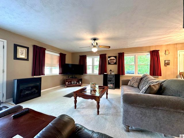 88 S Lakeshore, Cadiz, KY 42211