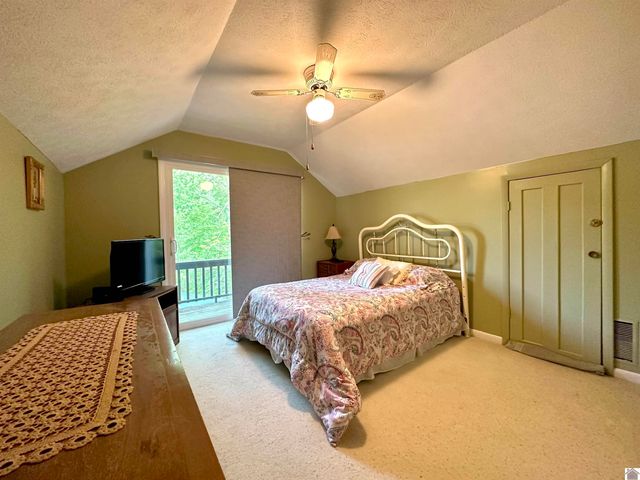 88 S Lakeshore, Cadiz, KY 42211