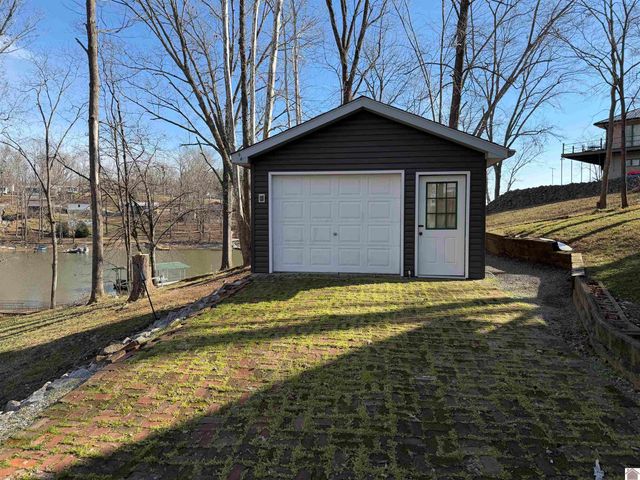 88 S Lakeshore, Cadiz, KY 42211