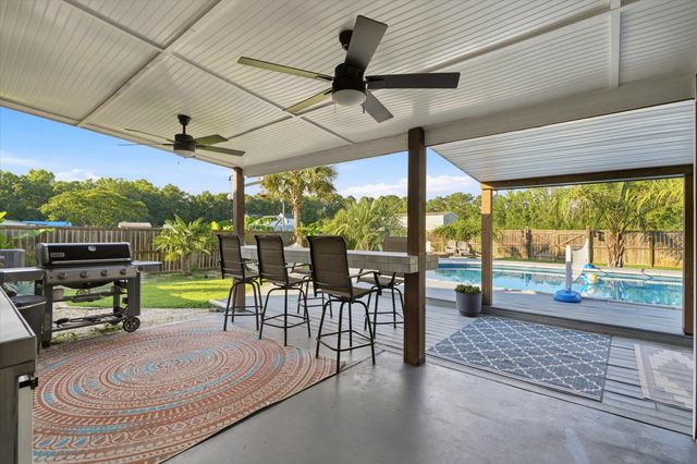 2536 Old Gilliard Road, Ridgeville, SC 29472
