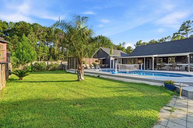 2536 Old Gilliard Road, Ridgeville, SC 29472