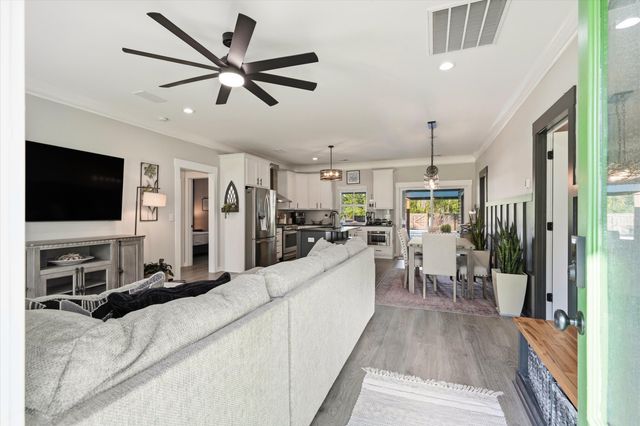 2536 Old Gilliard Road, Ridgeville, SC 29472