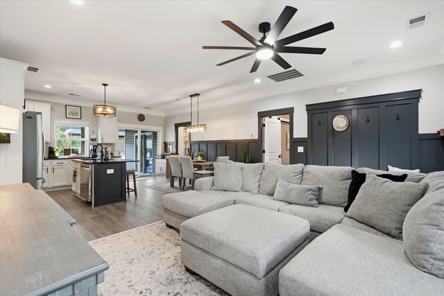 2536 Old Gilliard Road, Ridgeville, SC 29472