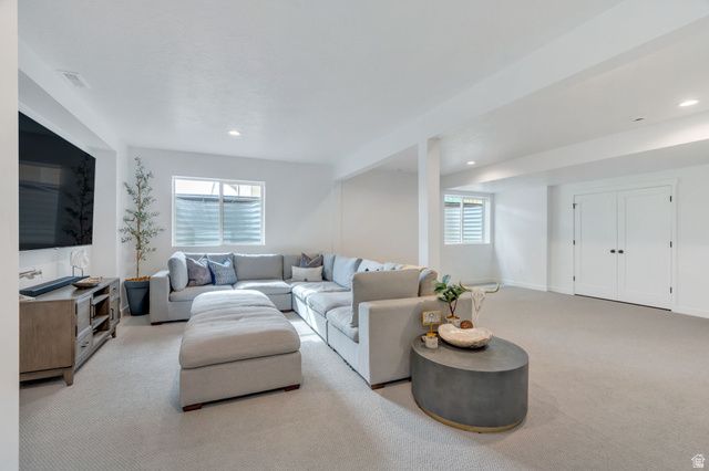 11348 S SILVER POND DR, South Jordan, UT 84009