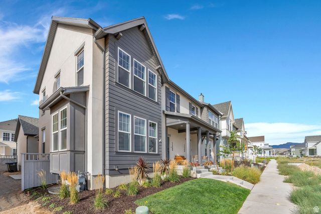 11348 S SILVER POND DR, South Jordan, UT 84009