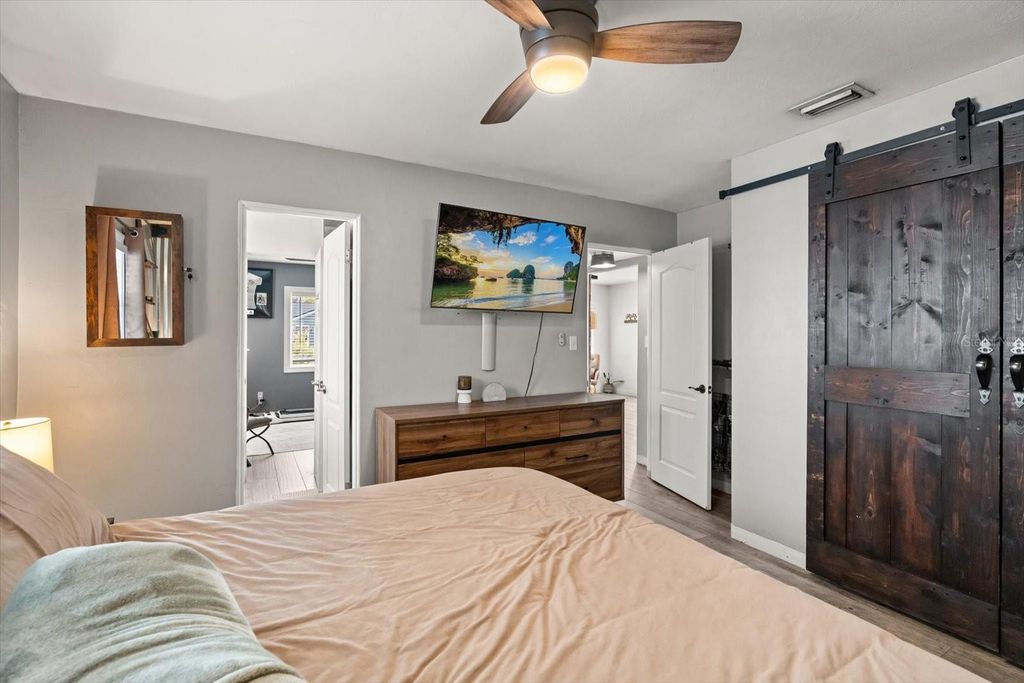 Image 19 of property listing at 2211 OREGON STREET, Orlando, FL 32803