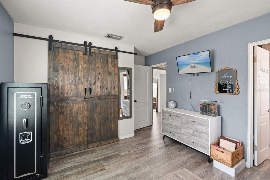 Image 20 of property listing at 2211 OREGON STREET, Orlando, FL 32803