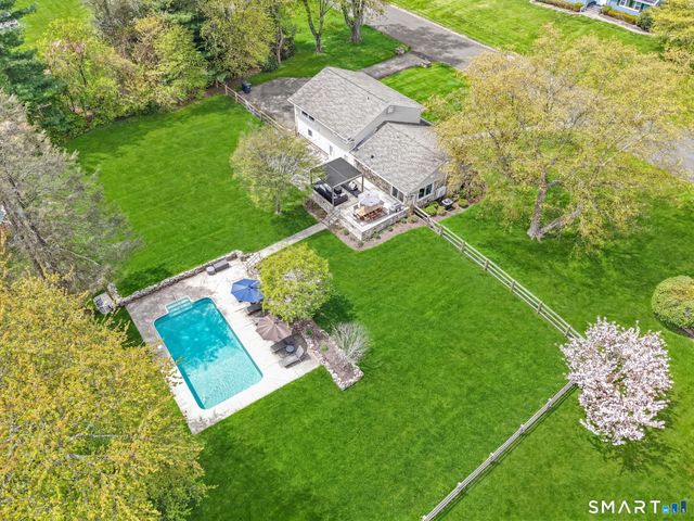 116 Far Horizons Drive, Easton, CT 06612