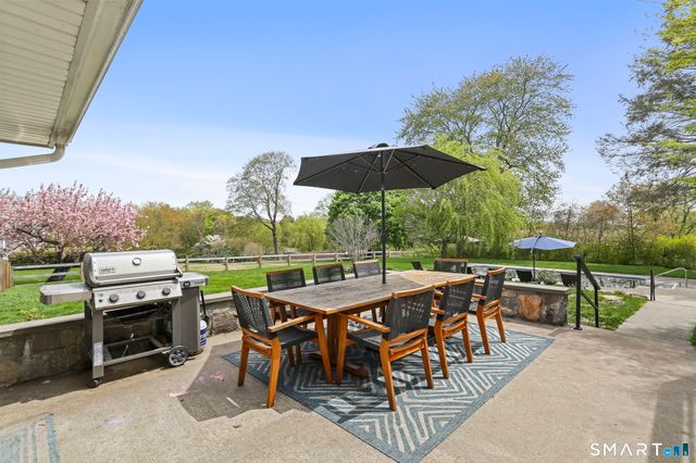 116 Far Horizons Drive, Easton, CT 06612