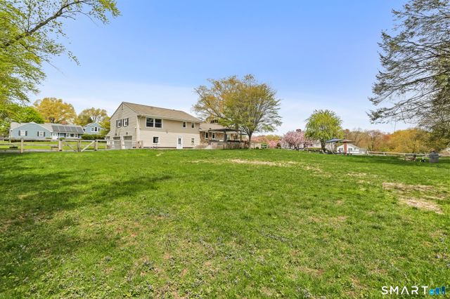 116 Far Horizons Drive, Easton, CT 06612