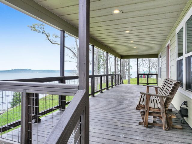 270 Andrew Jackson Circle, Hemphill, TX 75948